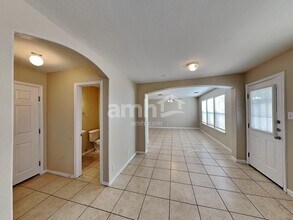 1027 Canadian Goose in San Antonio, TX - Foto de edificio - Building Photo