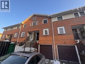 465 Beechwood Pl in Waterloo, ON - Building Photo