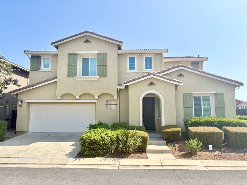 6699 Bogiala Wy in Gilroy, CA - Building Photo