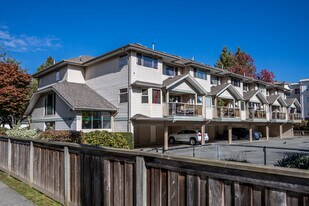 5464 201A St in Langley, BC - Building Photo
