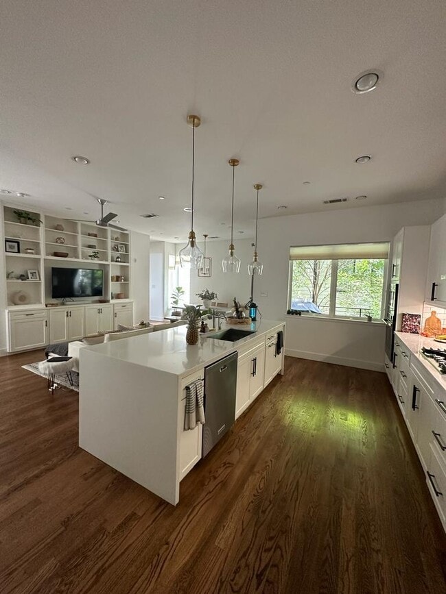 5705 Bryan Pky in Dallas, TX - Building Photo - Building Photo