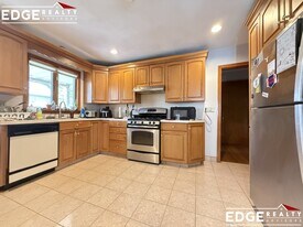 494 Washington St, Unit 2 in Boston, MA - Building Photo