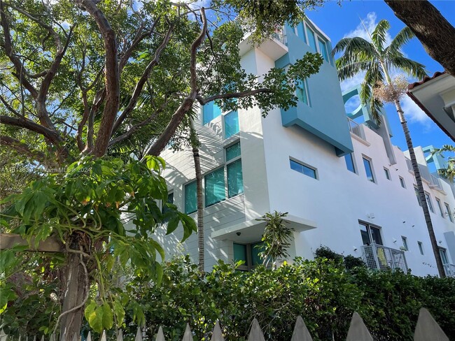 724 Michigan Ave, Unit #7 in Miami Beach, FL - Building Photo - Building Photo