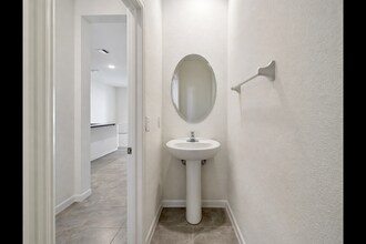 9271 Rock Harbour Way in Tampa, FL - Foto de edificio - Building Photo