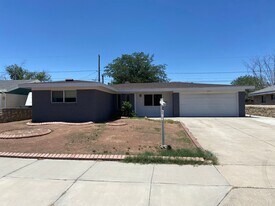 9608 Stonehaven Dr in El Paso, TX - Building Photo