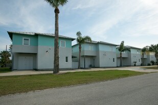 Twin Palms in Port Aransas, TX - Building Photo