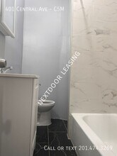 401 Central Ave in Jersey City, NJ - Building Photo - Building Photo
