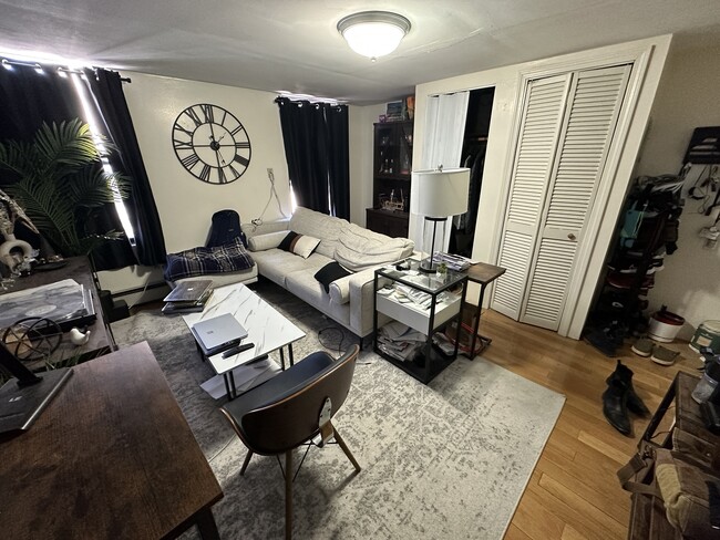 238 Cambridge St, Unit 5 in Boston, MA - Building Photo - Building Photo