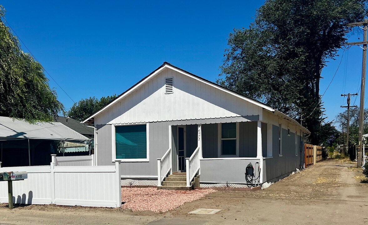 4972 Foxen Canyon Rd in Santa Maria, CA - Building Photo