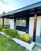 1501 W Chestnut St in Denison, TX - Building Photo - Building Photo