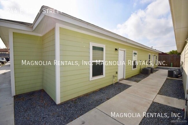 244 E 18th St-Unit -1 in Weslaco, TX - Building Photo - Building Photo