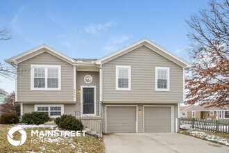 8310 NE 112 St in Kansas City, MO - Building Photo - Building Photo