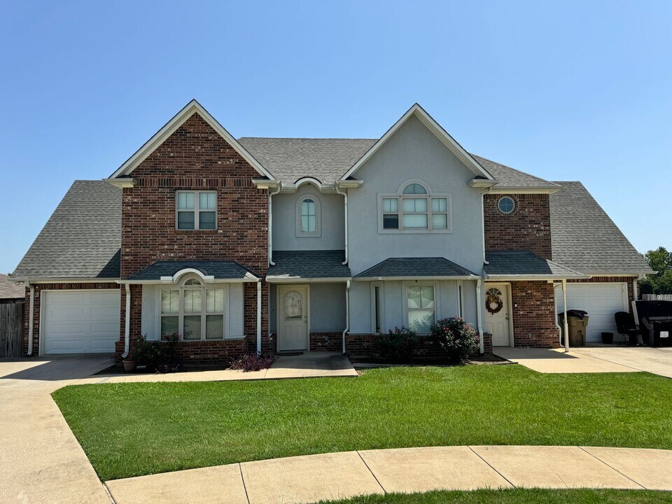 304 Princess Place in Tyler, TX - Building Photo