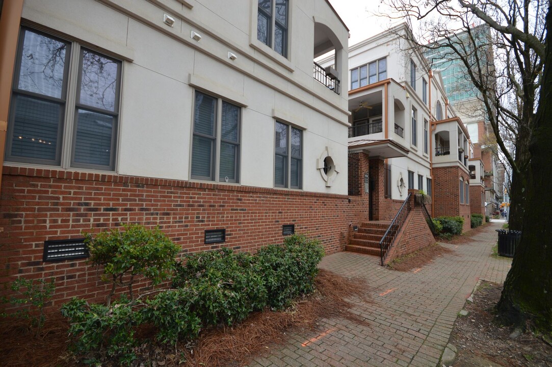 236 E Davie St in Raleigh, NC - Building Photo