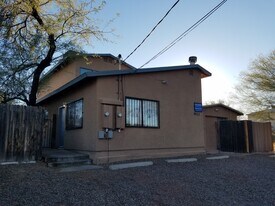 1433 E Elm St, Unit #1 - 5 bed in Tucson, AZ - Building Photo