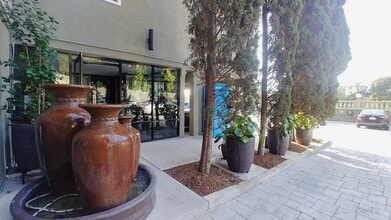 Carmel Heights Apartments in Los Angeles, CA - Foto de edificio - Building Photo