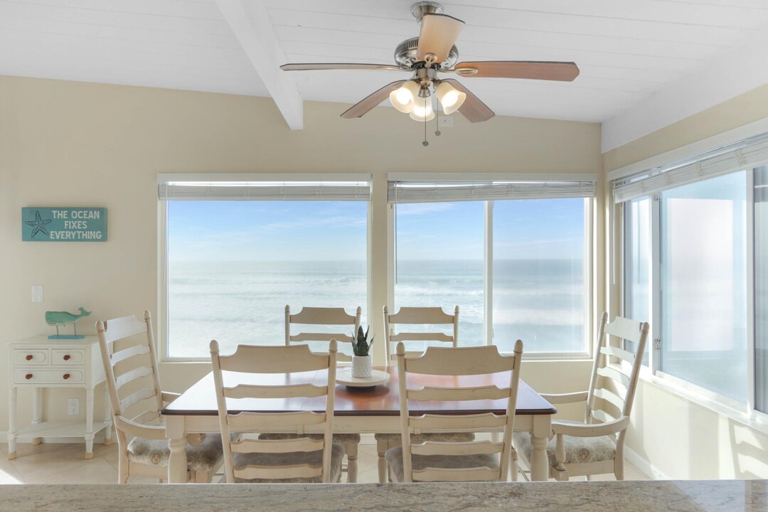 1620 Seacoast Dr in Imperial Beach, CA - Building Photo