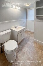 11 Beacon St-Unit -Unit 2 in Somersworth, NH - Building Photo - Building Photo