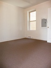 320 N 40th St in Philadelphia, PA - Building Photo - Interior Photo