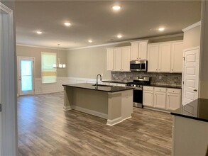 372 Cherryhill Ln in Woodstock, GA - Building Photo - Building Photo