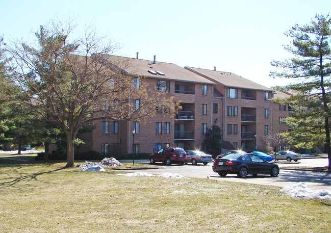 Georgetown Village Condominium in Rockville, MD - Building Photo - Building Photo