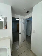 8000 N Nob Hill Rd in Tamarac, FL - Building Photo - Building Photo