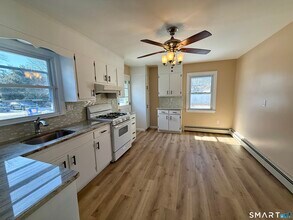 33 Center Ave in Norwalk, CT - Building Photo - Building Photo