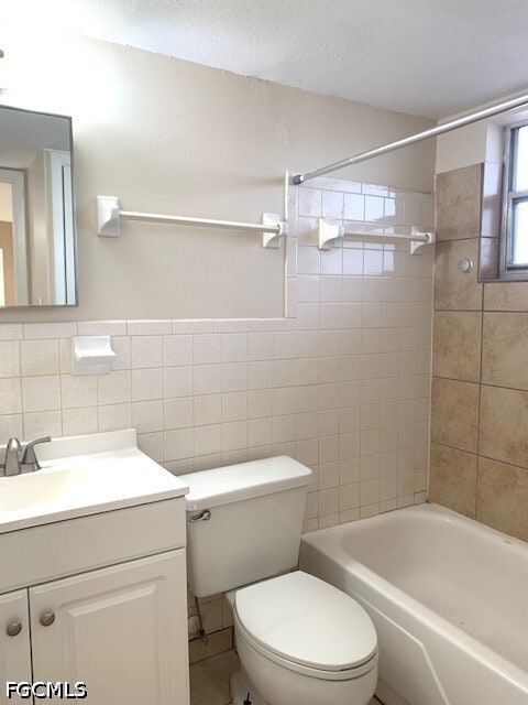 property at 2324 Grand Ave