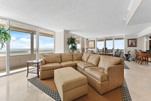 17940 Gulf Blvd in Redington Shores, FL - Building Photo