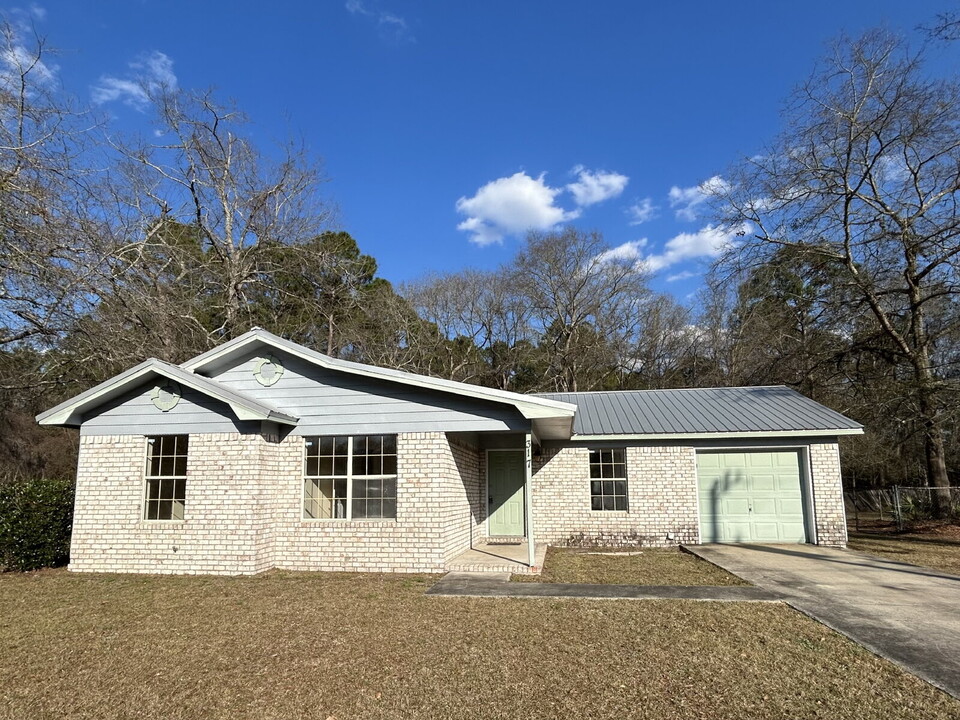 317 Jefferson Cir in Allenhurst, GA - Building Photo