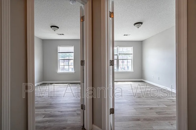 6785 Mountain Cir in Riverdale, GA - Foto de edificio - Building Photo