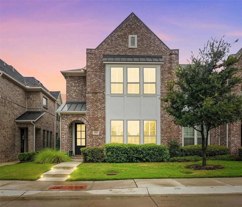 4841 Rattler Ln in Carrollton, TX - Foto de edificio