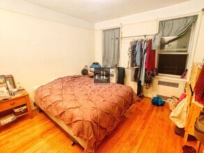 ALBEMARLE ROAD, Unit D6 in Brooklyn, NY - Building Photo - Building Photo