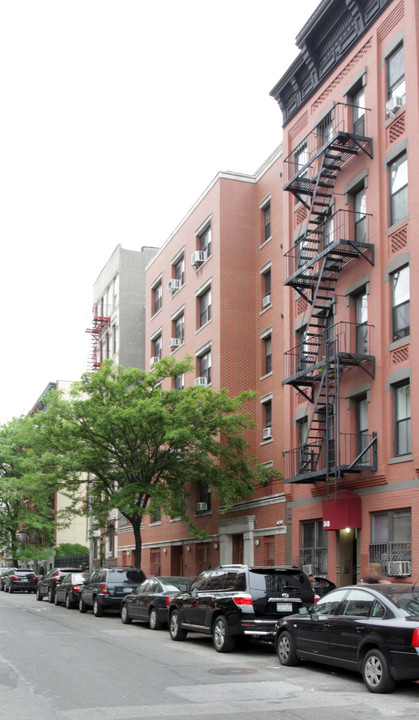 East Village Access in New York, NY - Building Photo