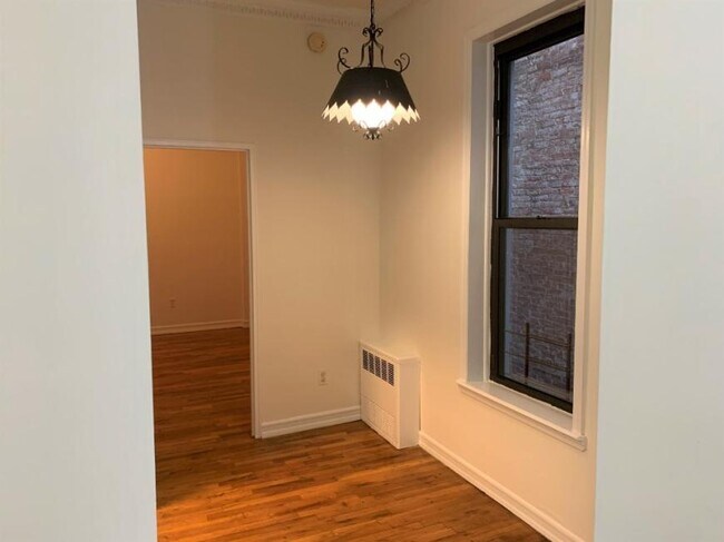 76 W 85th St in New York, NY - Building Photo - Building Photo