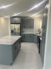 16900 NW 36th Ave in Miami Gardens, FL - Building Photo - Building Photo
