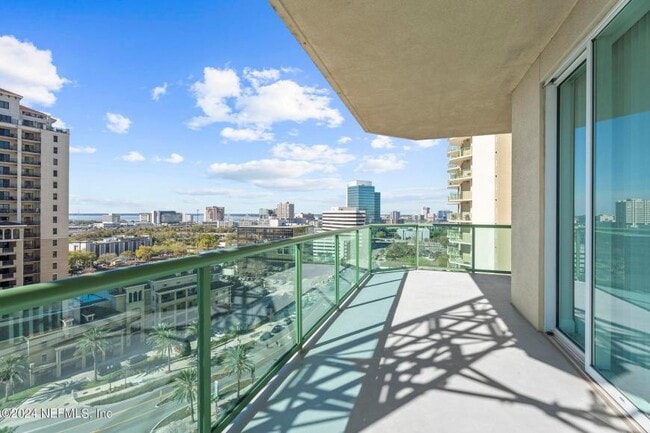 property at 1431 Riverplace Blvd