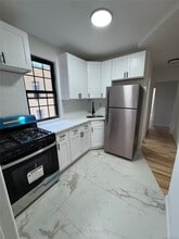 1827 Amethyst St in Bronx, NY - Foto de edificio - Building Photo