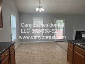 132 White Pine Dr in Raeford, NC - Building Photo - Building Photo