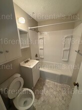 4608 S Sycamore Ave in Wichita, KS - Building Photo - Building Photo