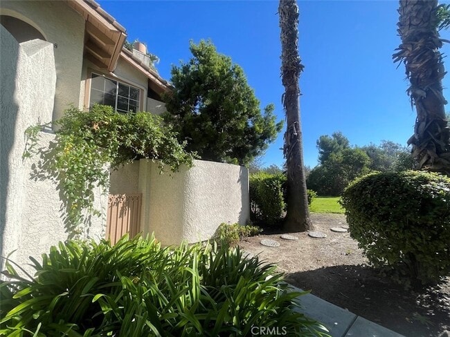 26592 Las Palmas, Unit 4 in Laguna Hills, CA - Building Photo - Building Photo