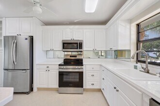 200 Intracoastal Pl in Jupiter, FL - Building Photo - Building Photo