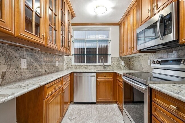 271 Beacon St in Boston, MA - Building Photo - Building Photo
