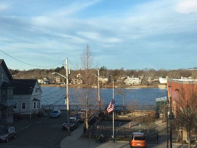 8 Skerry St, Unit #2 in Salem, MA - Foto de edificio - Building Photo