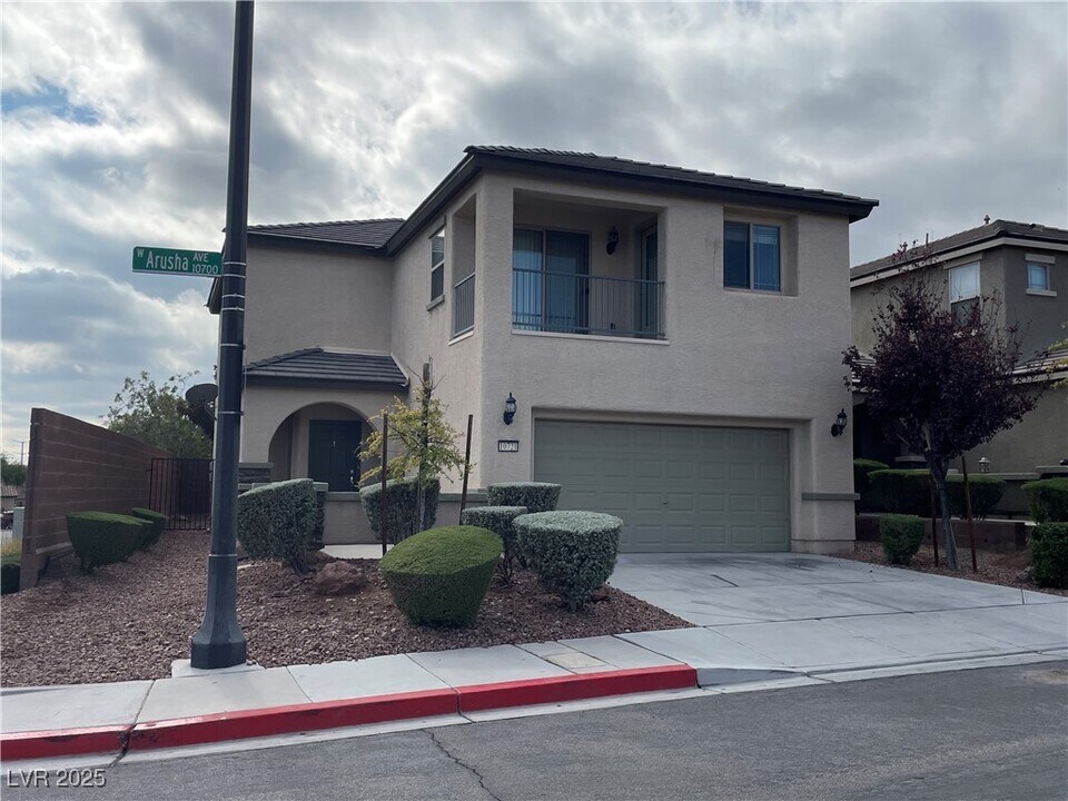 10721 Arusha Ave in Las Vegas, NV - Building Photo