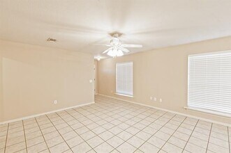 933 Farmington Rd in Howe, TX - Building Photo - Building Photo