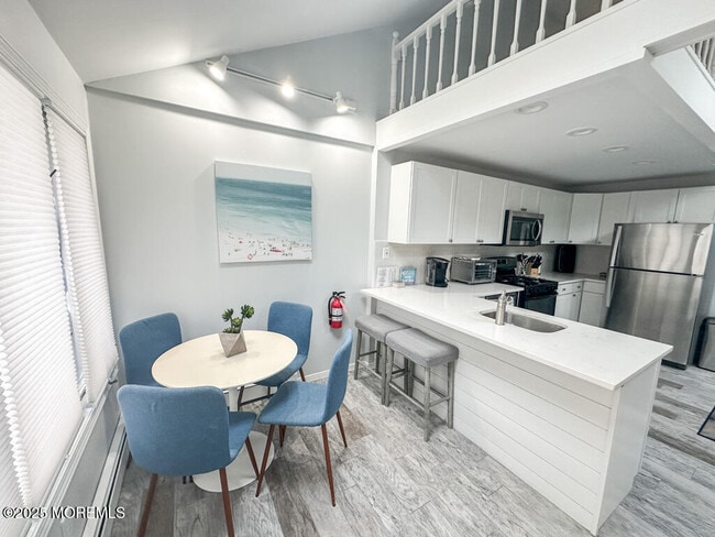 170 1st Ave in Manasquan, NJ - Building Photo - Building Photo