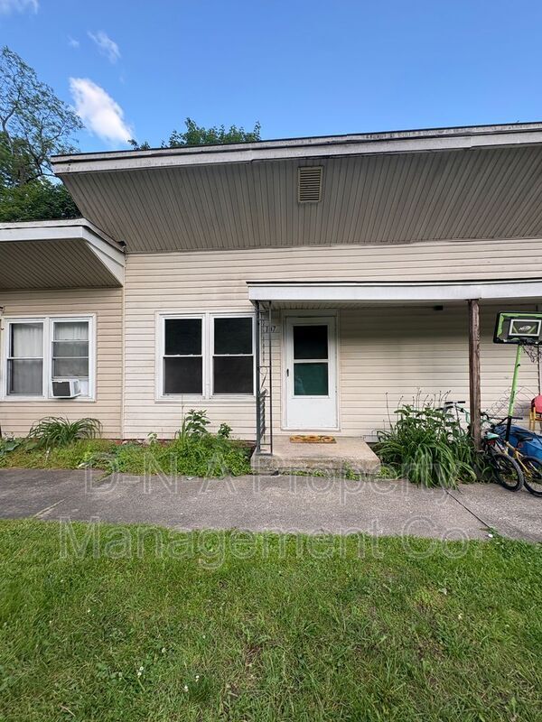 property at 114 Cabanna Ln