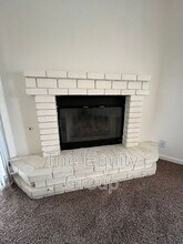 3902 W Meadow Ave in Visalia, CA - Building Photo - Building Photo