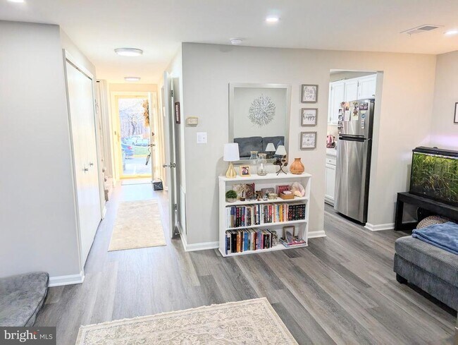 14491 Black Horse Ct in Centreville, VA - Building Photo - Building Photo